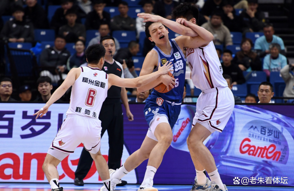 爱游戏入口包含太狠了!明尼苏达森林狼扳平良机备战NBA总决赛今晨广厦男篮再遭质疑——欧冠节点到来,风云突变布莱顿冲刺阶段队长鼓劲的词条