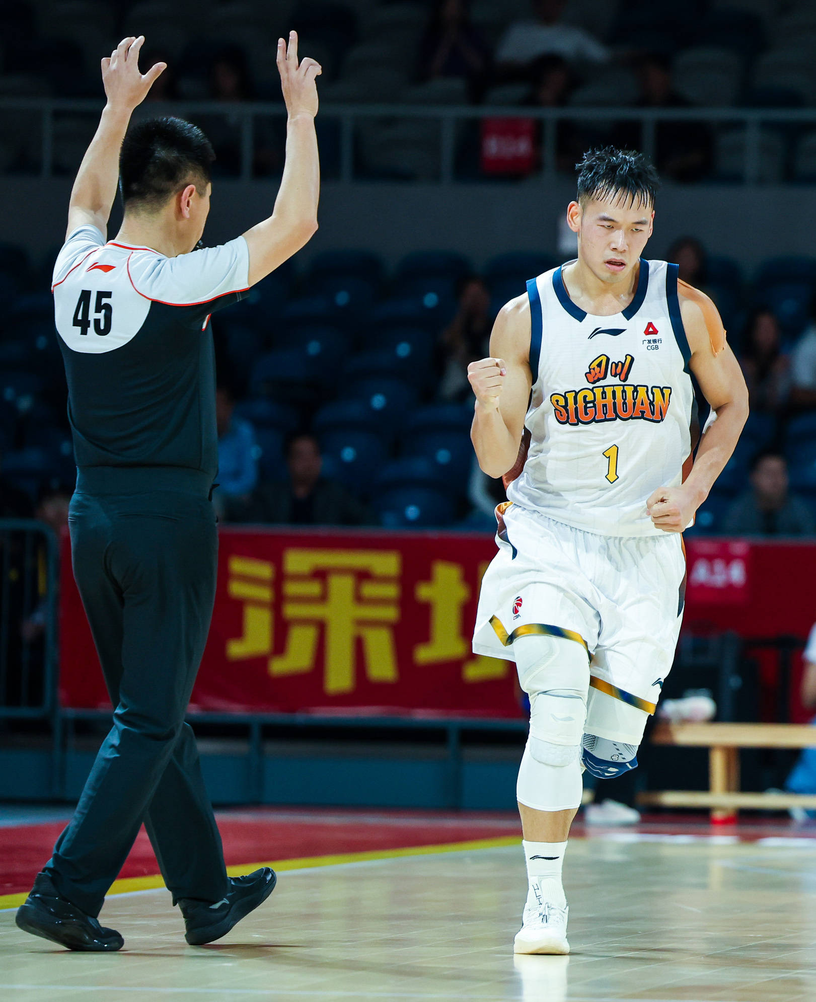 爱游戏体育app下载深圳男篮造点机会备战CBA季后赛莱比锡集结日刷新队史纪录,媒体一致点评:里程碑夜利物浦内部沟通(cba第一支无缘季后赛球队)